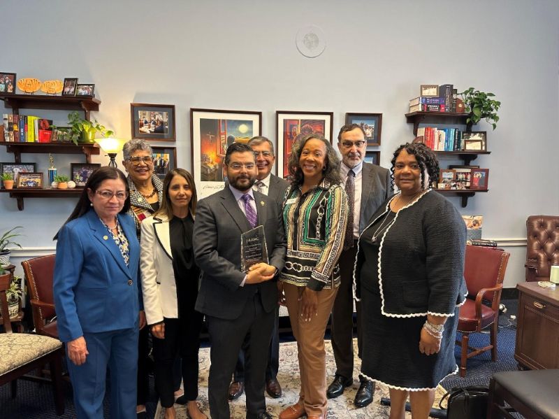 AAMC Recognizes Rep. Raul Ruiz, MD, with 2025 ACE Award