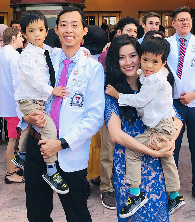 Older student Cat-Tuong Vu and family Photo of Cat-Tuong Vu and family