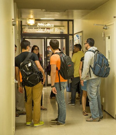 Students at the library of Ponce Health Sciences University