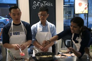 culinary medicine students cooking