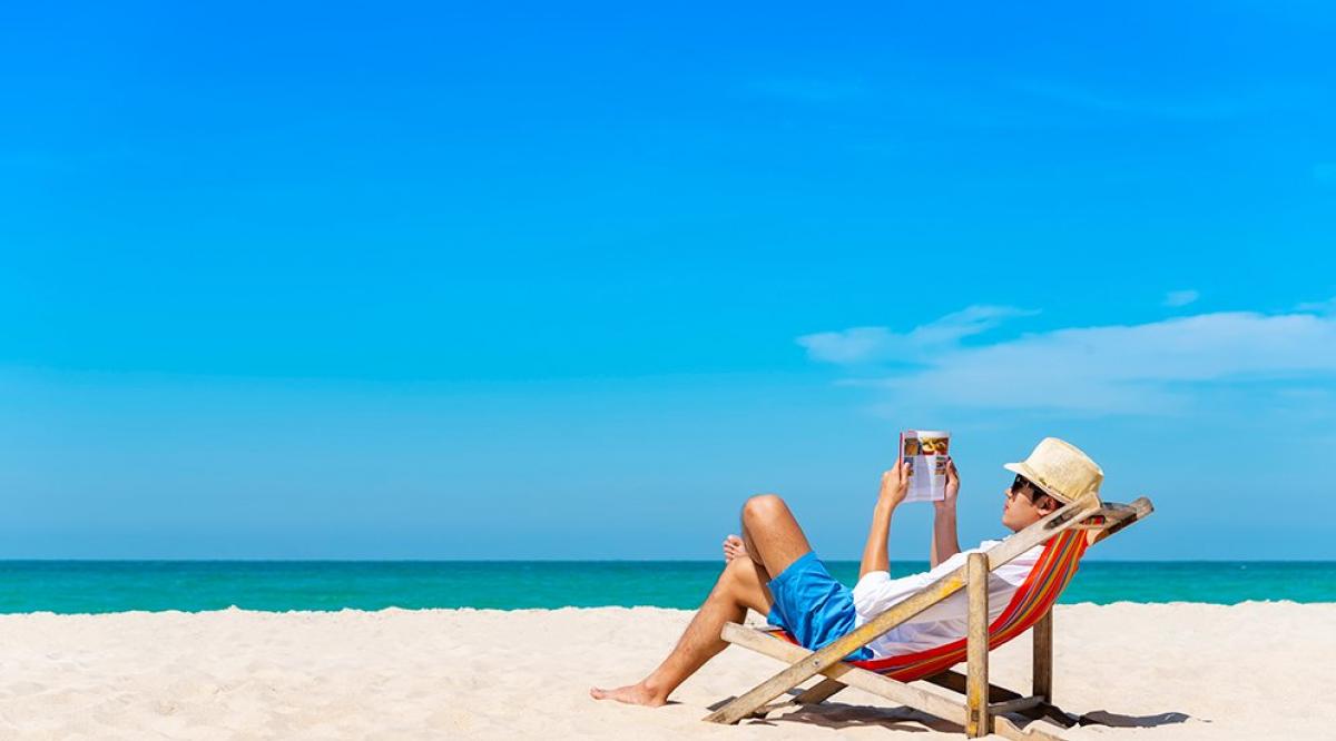 1565593835-10-great-summer-reads_main.jpg__992x558_q85_crop_subsampling-2_upscale