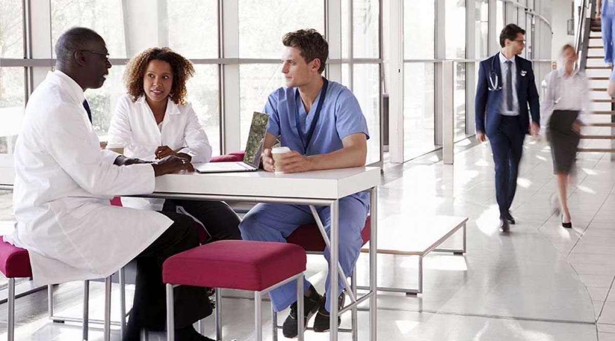 91-white-coat-story.jpg__992x558_q85_crop_subsampling-2_upscale