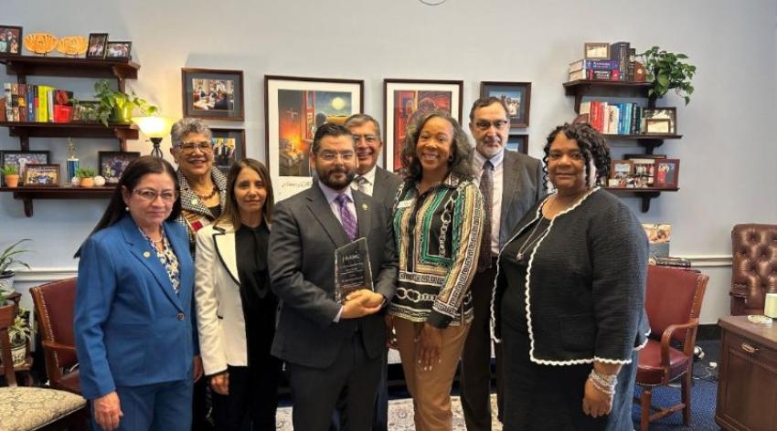 AAMC Recognizes Rep. Raul Ruiz, MD, with 2025 ACE Award