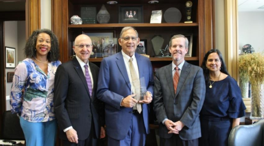 AAMC staff pose with Sen. John Boozman